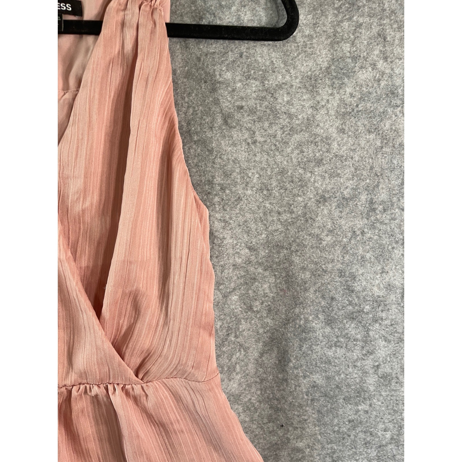 Express Womens XS Pink Pleated V-Neck Peplum Sleeveless Wrap Top Blush Blouse