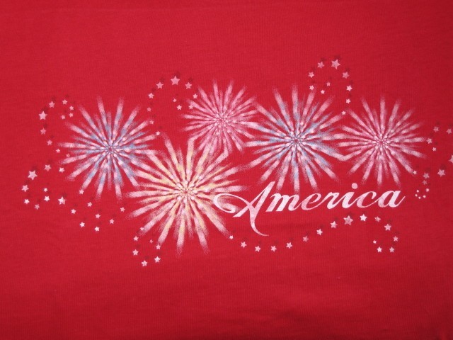 AMERICA Fireworks Ladies SMALL or LARGE Short Sleeve RED Crewneck Tee NWT