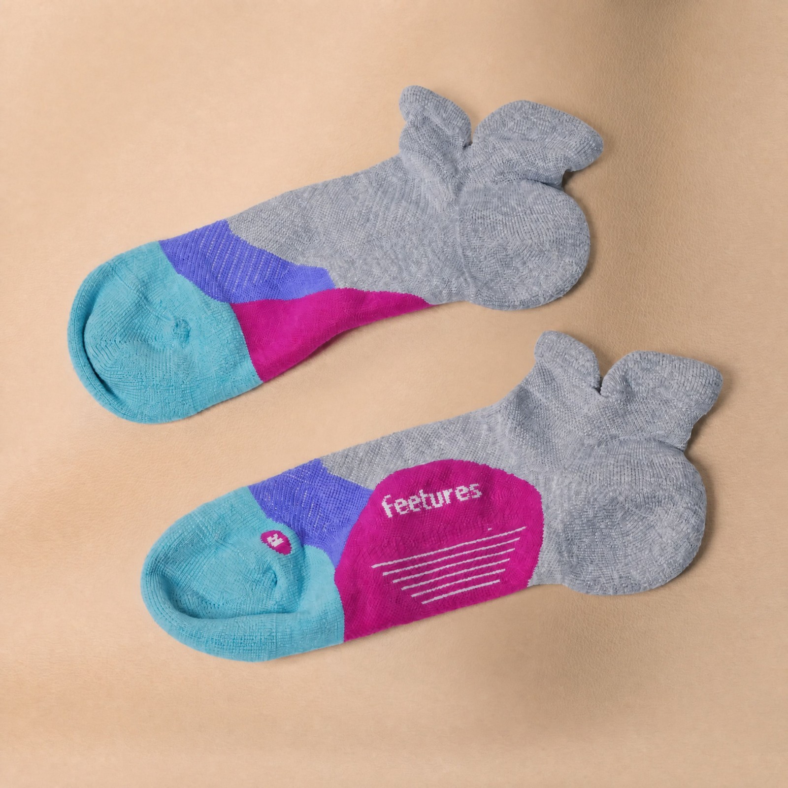Size M Feetures Elite Ankle Socks No Blisters Low Cut