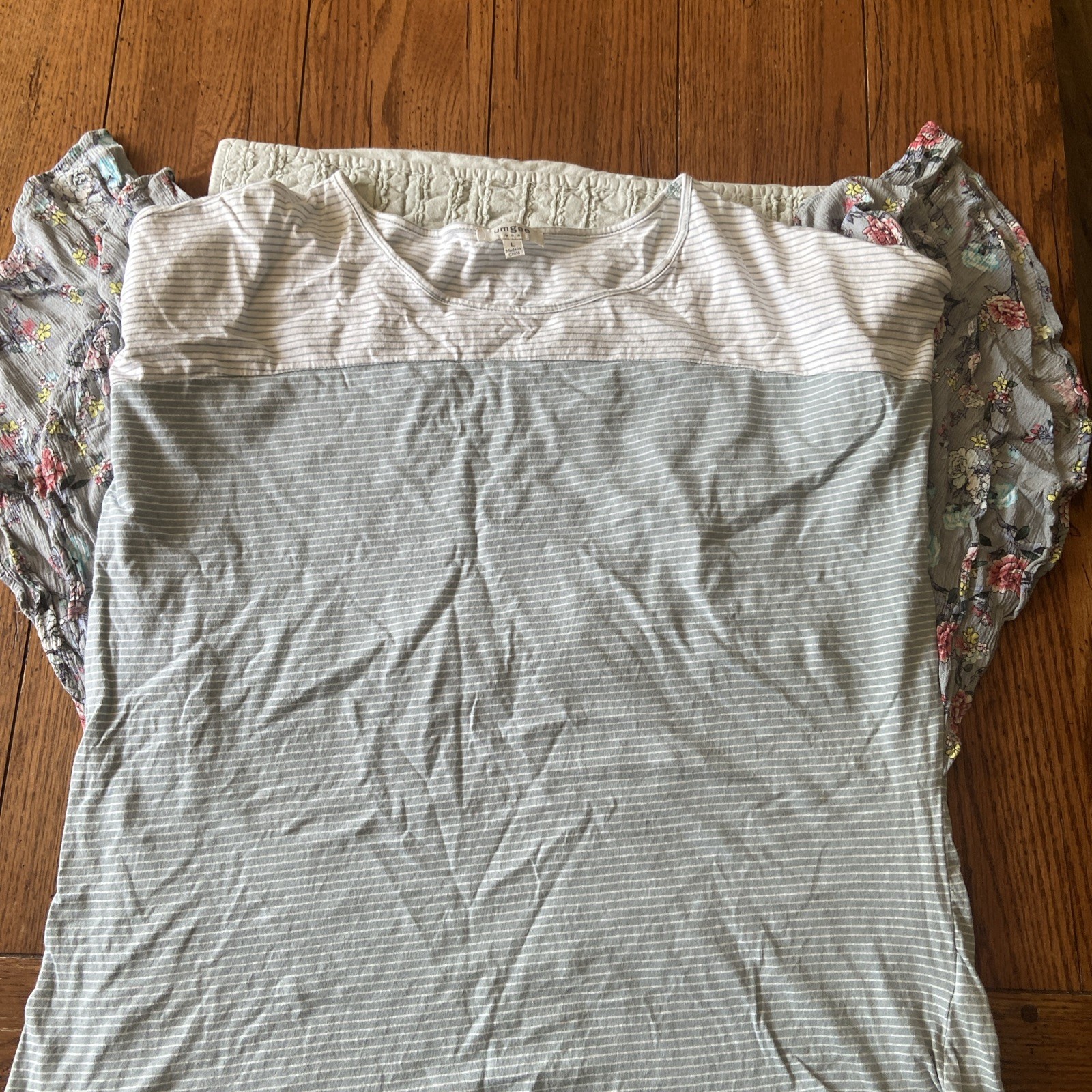 Women’s Umgee Floral/striped Blue Short Sleeve Blouse Size Large