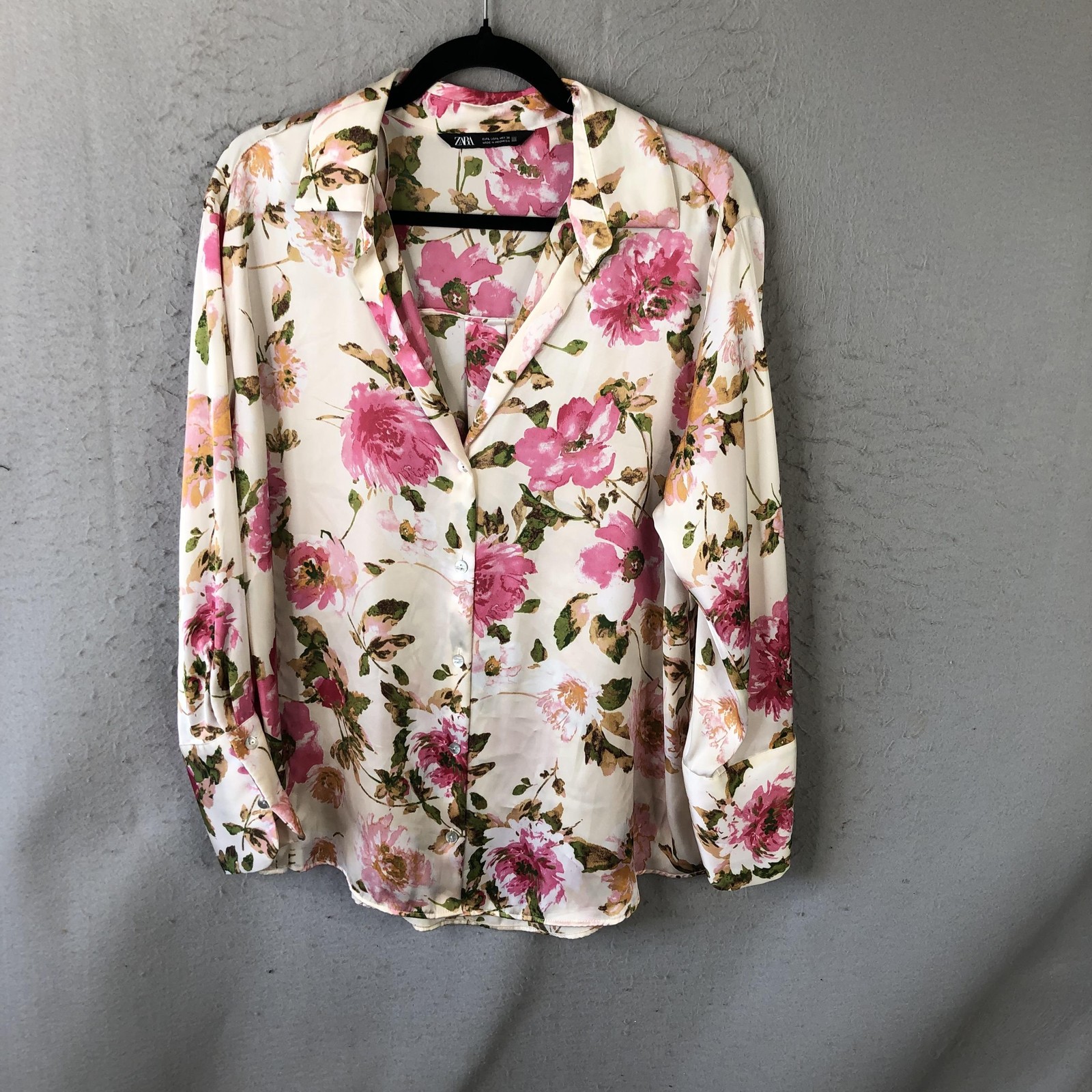 Feminine Top Womens L White Pink Floral Abstract Roses Long Sleeve Spring Top