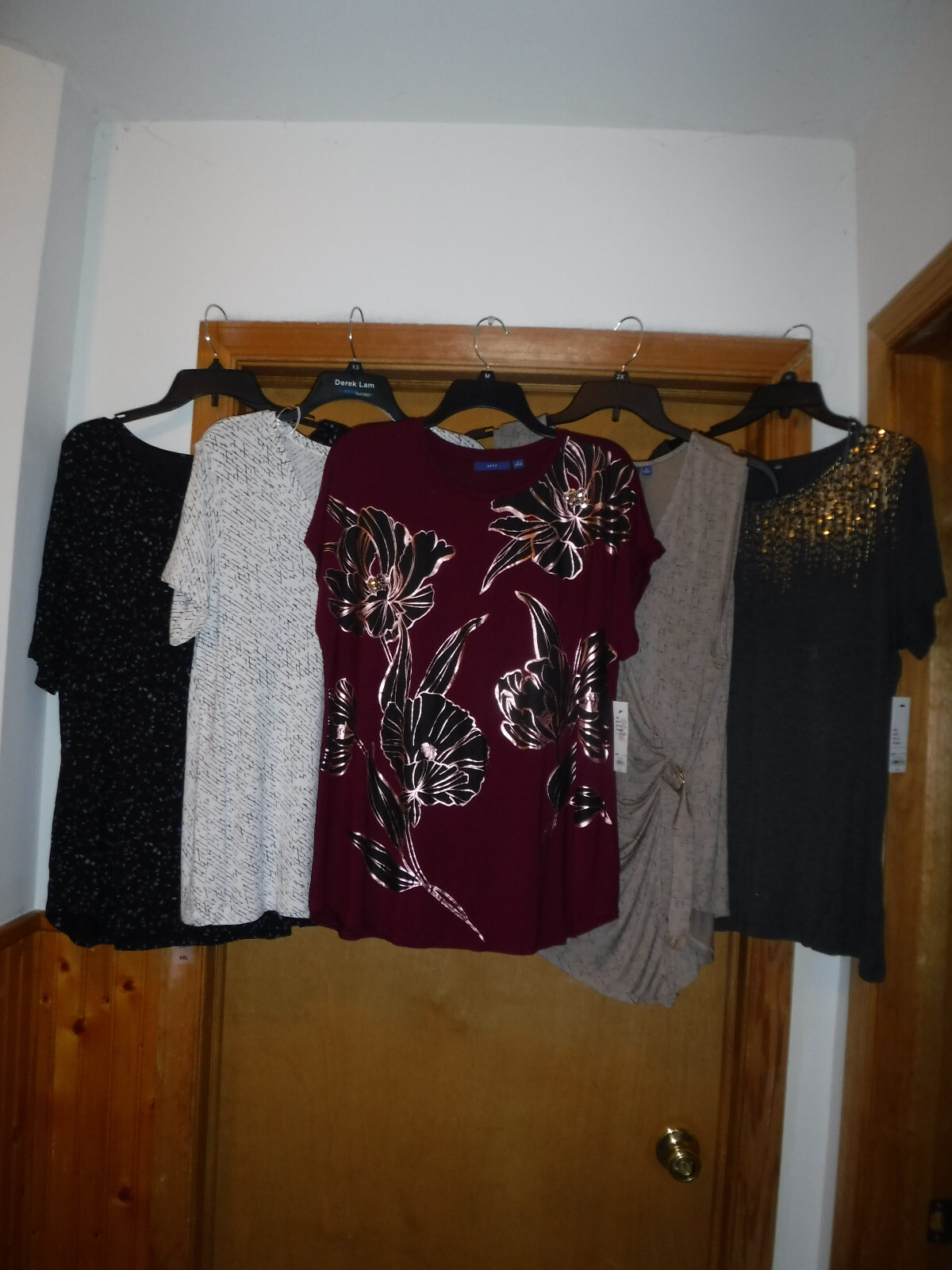 Short Sleeve Tops,XL,LG,0X, APT.9 Multi Color 95% rayon 5% spandex NWT