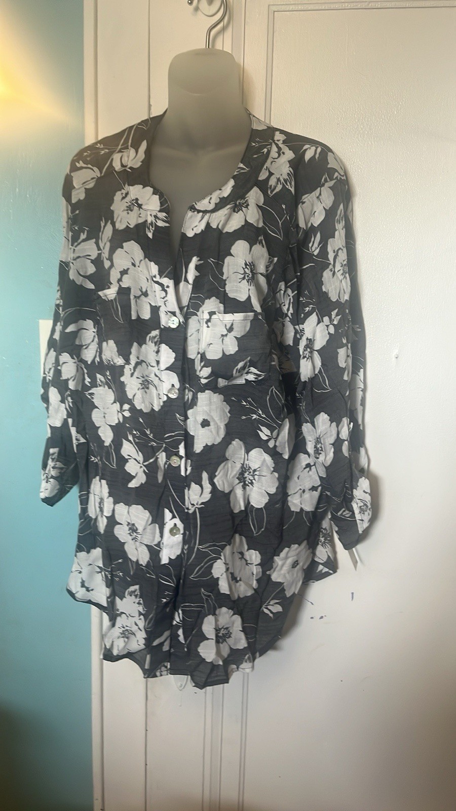 Ruby Rd Floral White And Dark Gray Woman’s Top 1X