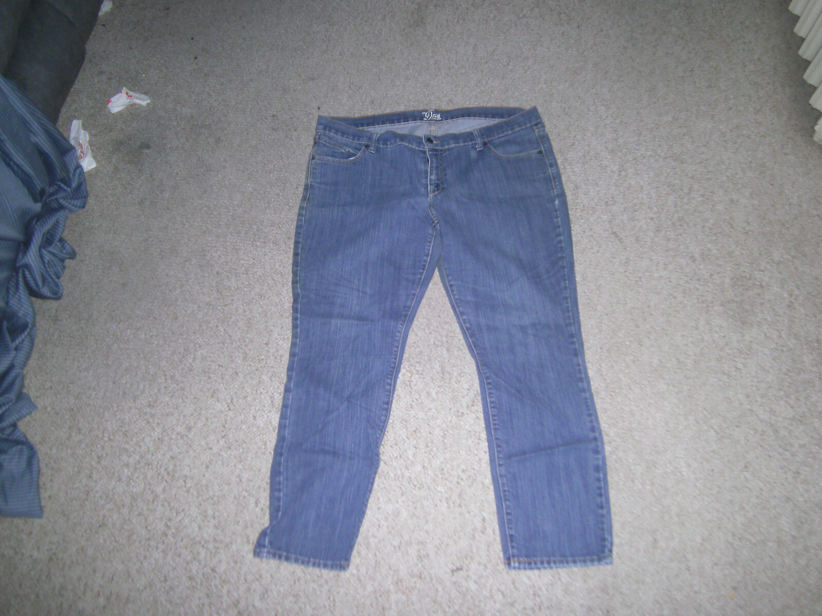 Old Navy Diva Jeans 18 Regular Button and zipper fly 5 pockets