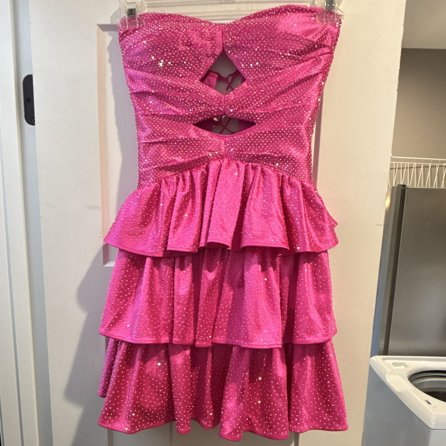 Women’s Pink Strapless Sweetheart Sequin Ruffle Mini Dress Lined Size 4