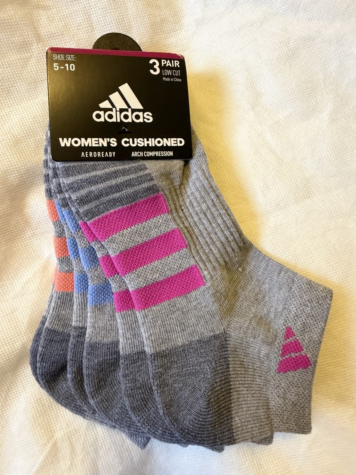 NEW 3-Pack Adidas Low Cut Aeroready Cushioned Socks With Arch Compression