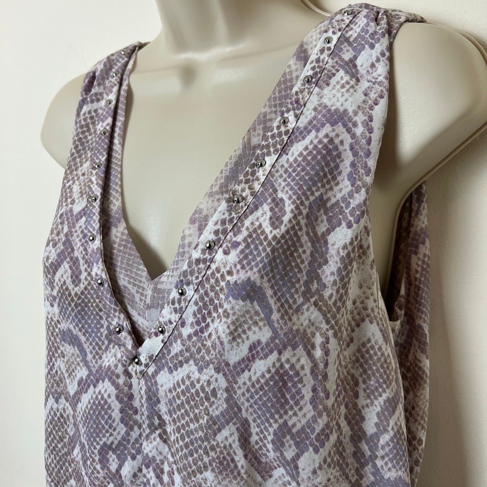 White House Black Market Studded Lavender White Snakeskin Print Dress Size 6