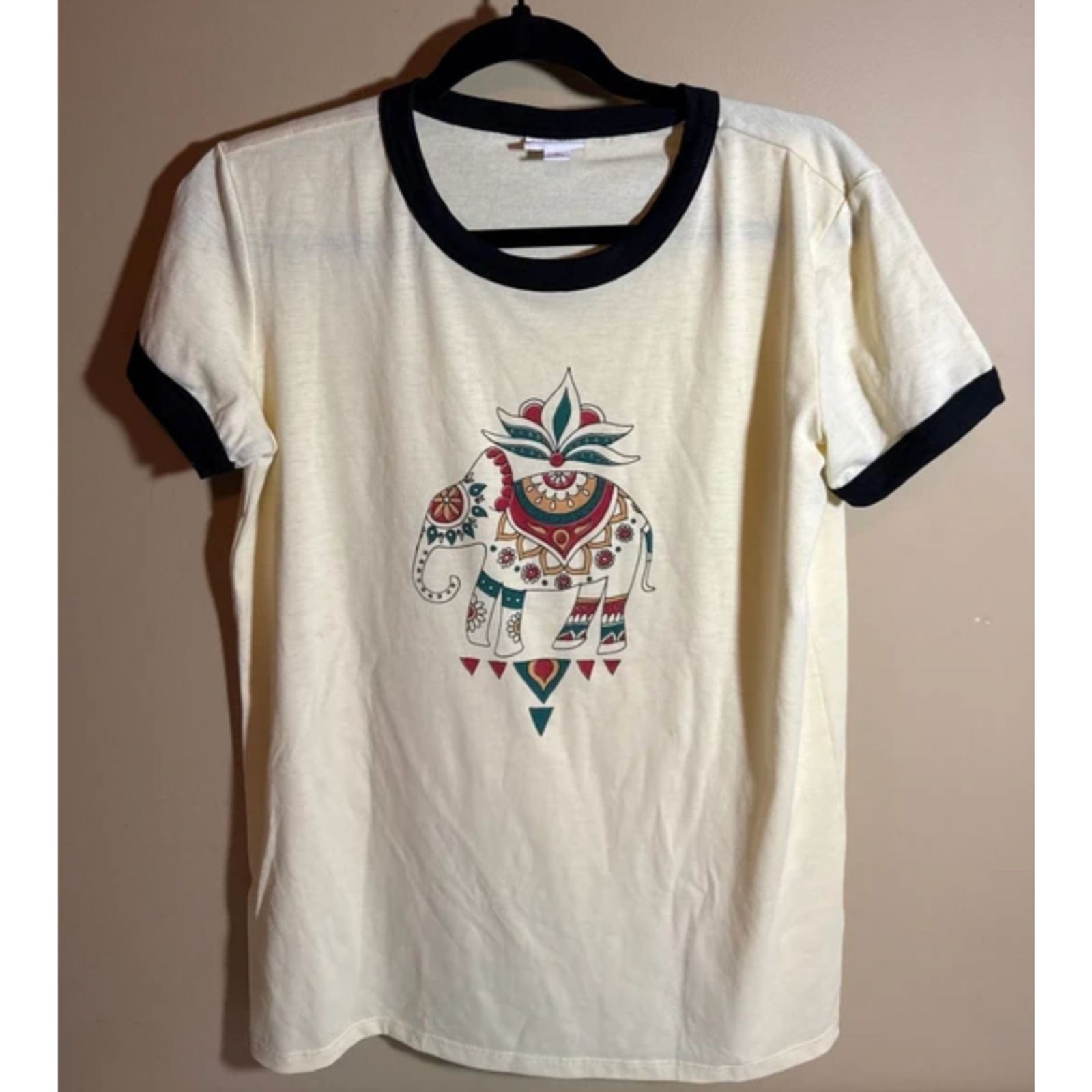 LuLaRoe Yellow Black Ringer Elephant Short Sleeve T-Shirt Women’s S 2038