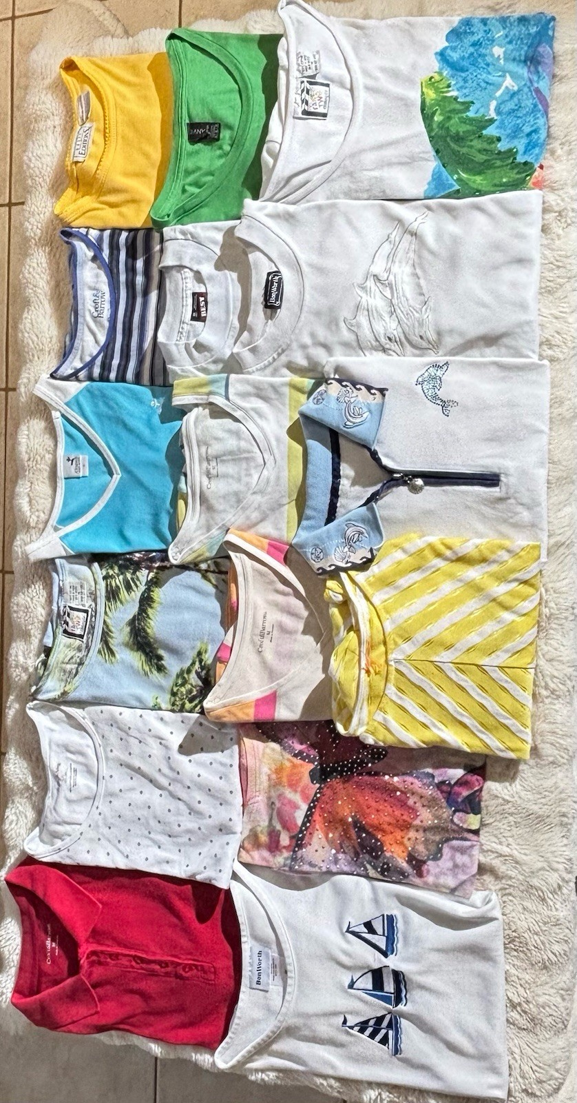 Lot Of 16 Medium Size Women’s Cloth Mixed Styles, Brands, And Colors