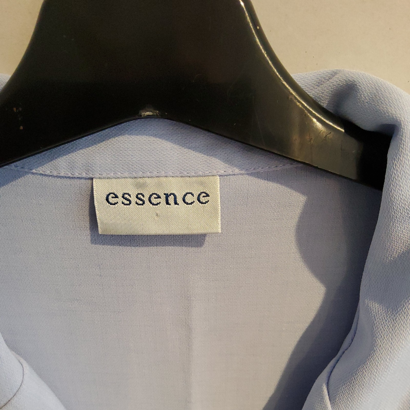 Essence Light Blue Short Sleeve Button Blouse 100% Polyester Size 20 PTP 24″