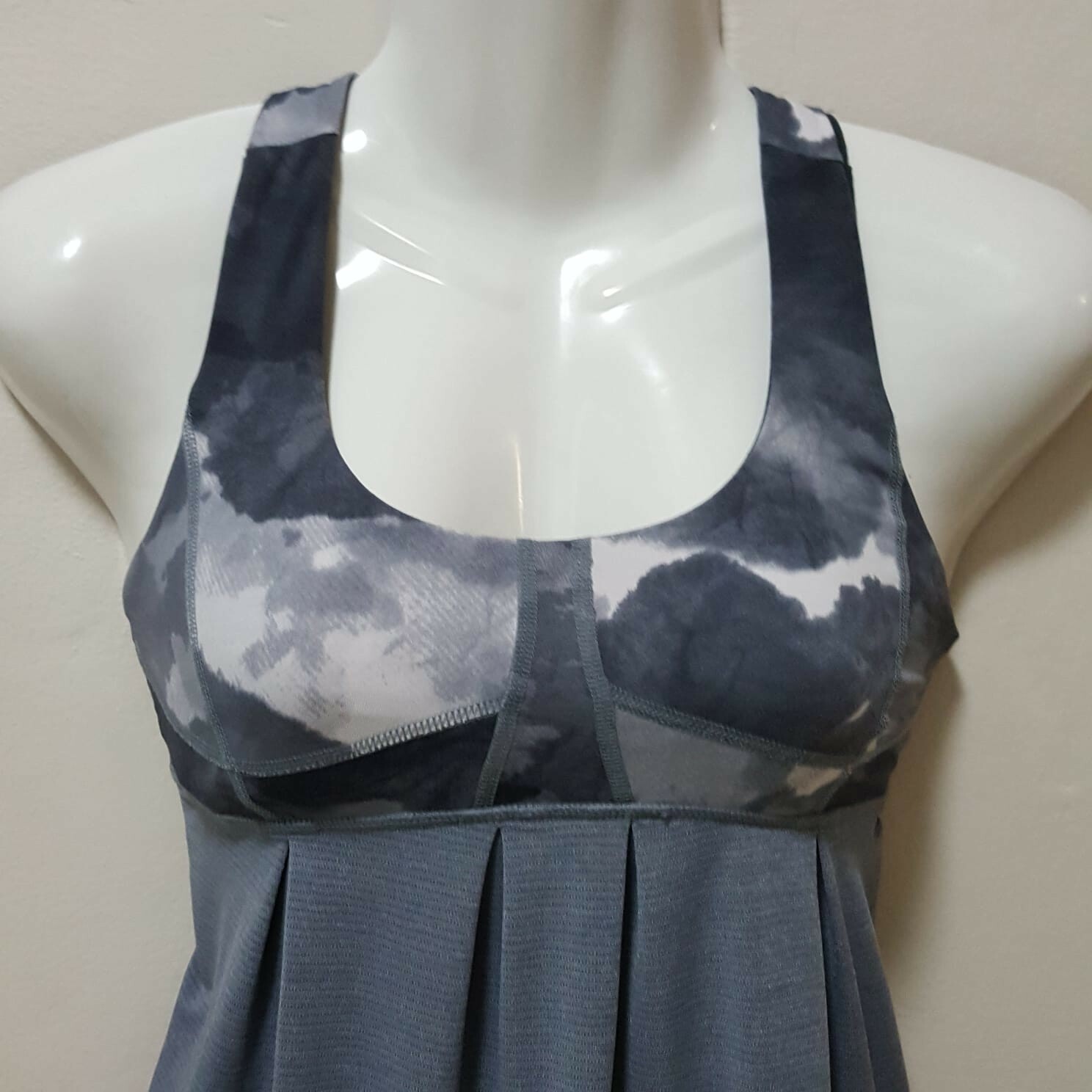 Lululemon Womens Run Your Heart Out Tank Gray White Watercolor Tinted Canvas 4