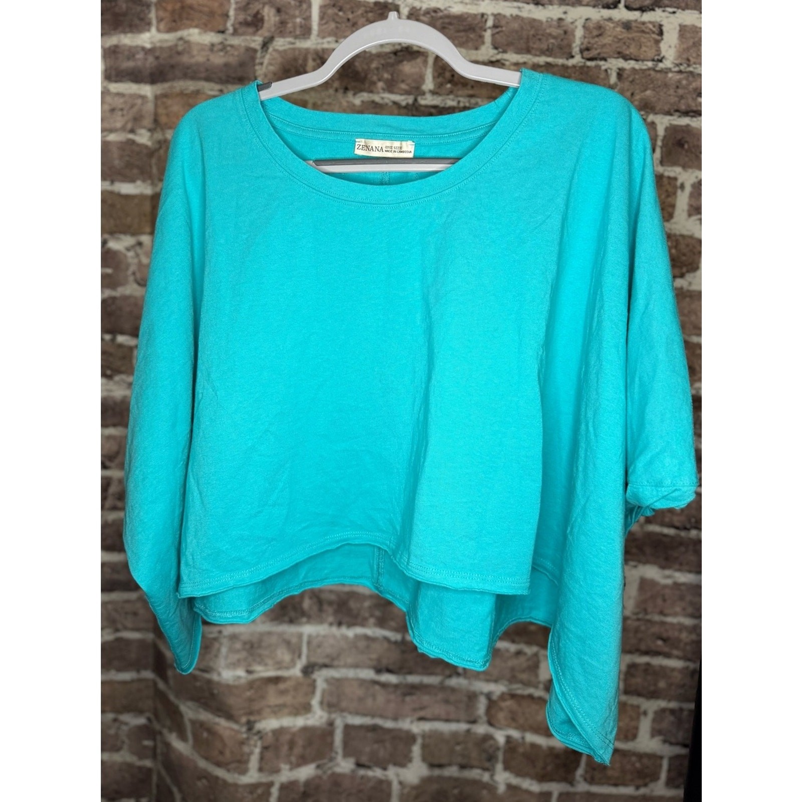 Zenana Outfitters Turquoise Cropped Top