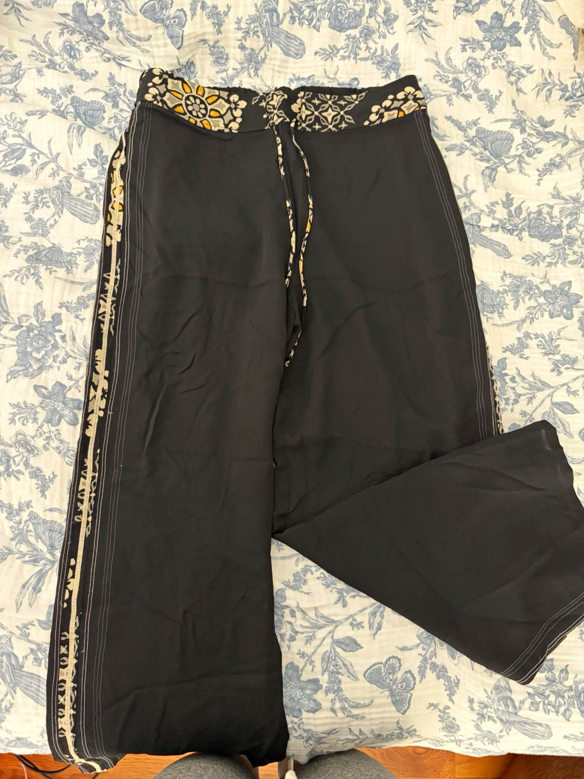 Vintage Harari Women’s Black Silk Pants, Size S Regular, Dry Clean Only