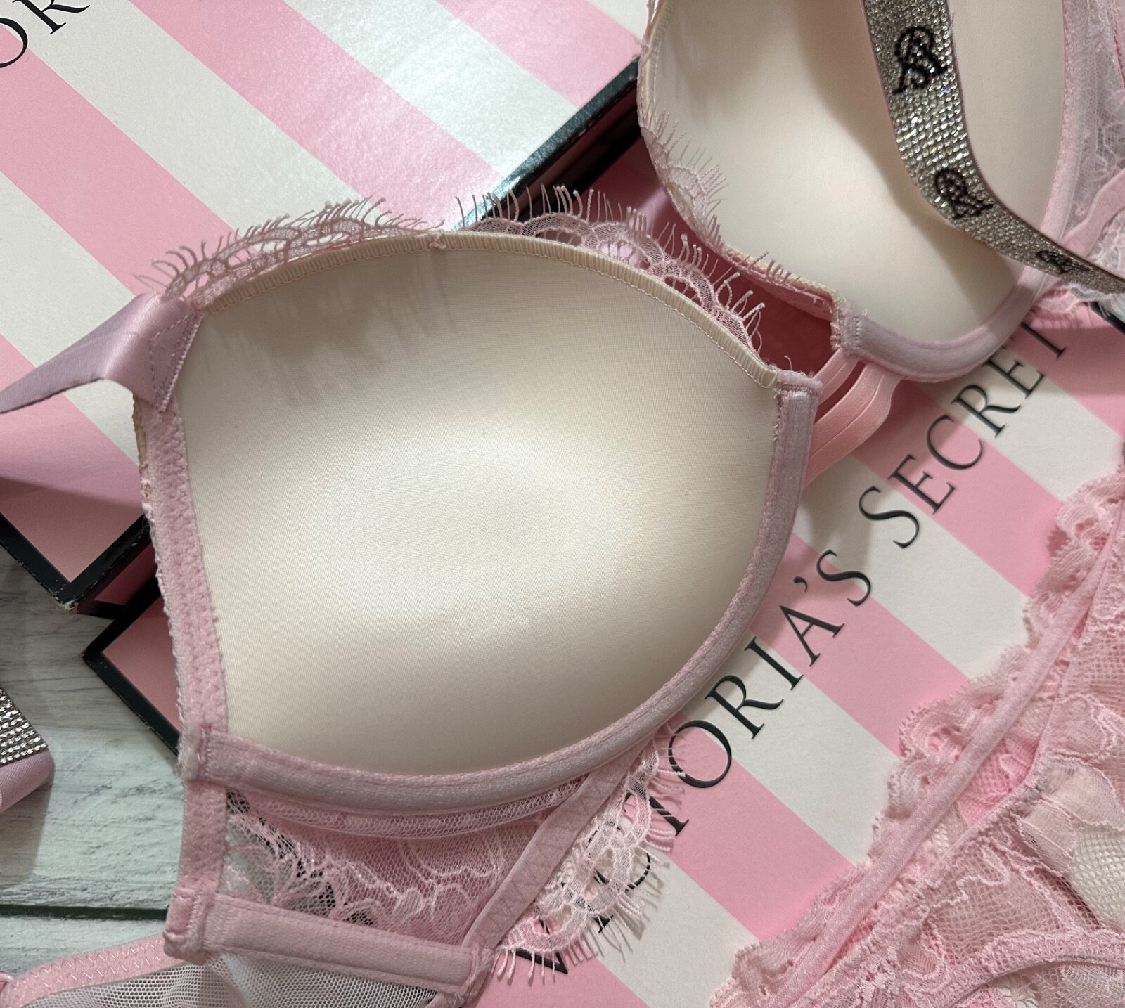 Victoria’s Secret Shine Strap Lace Push-Up Bra Thong Set Pretty Blossom
