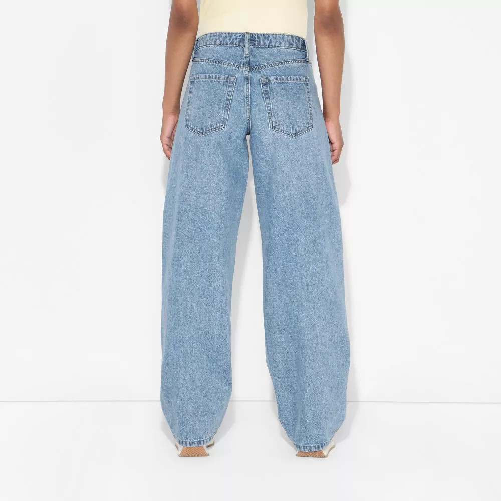 Women Mid-Rise Barrel Jeans – Wild Fable Light Wash 12