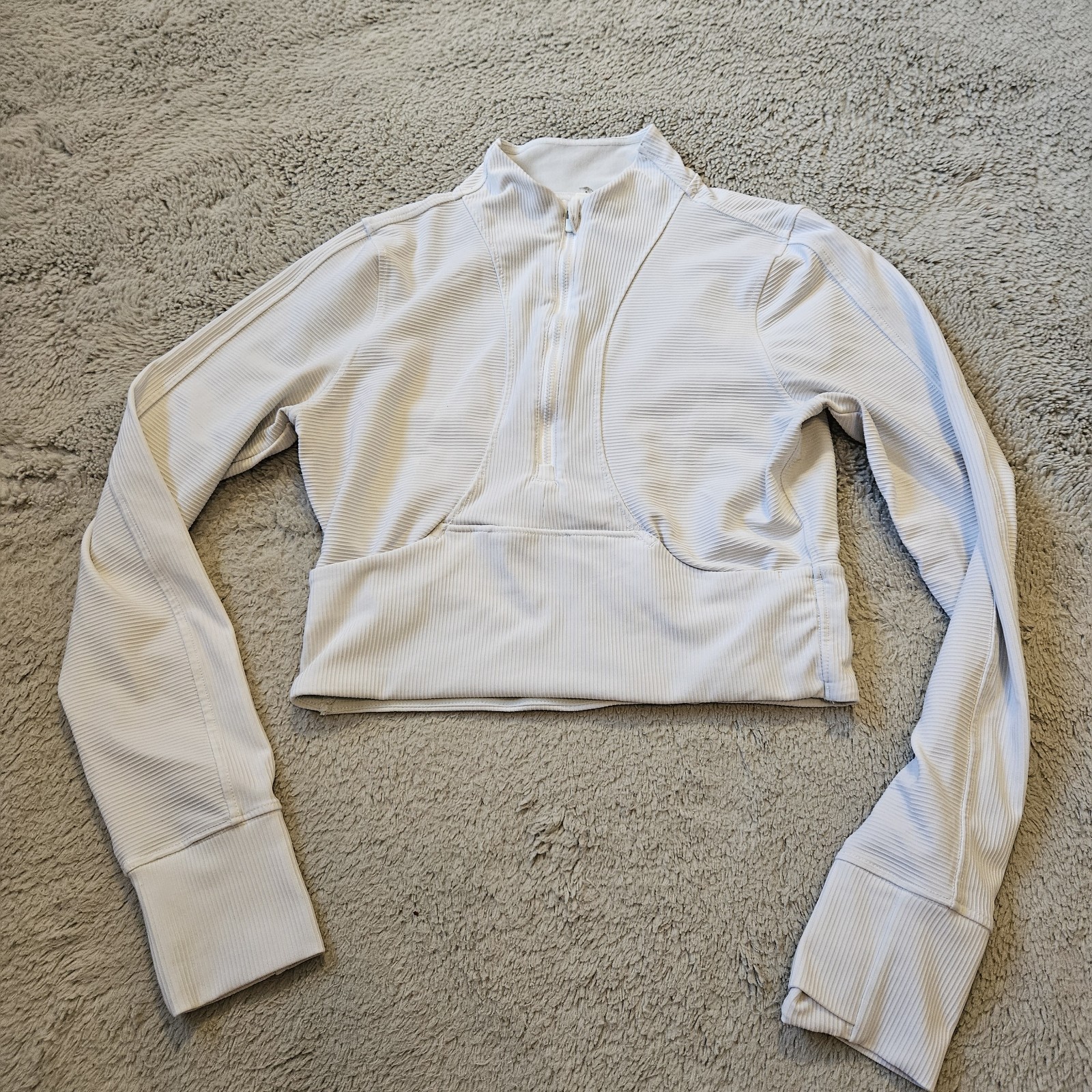 Large L preppy white crop half zip up top Athleisure Athletic Wear Long Sleeve