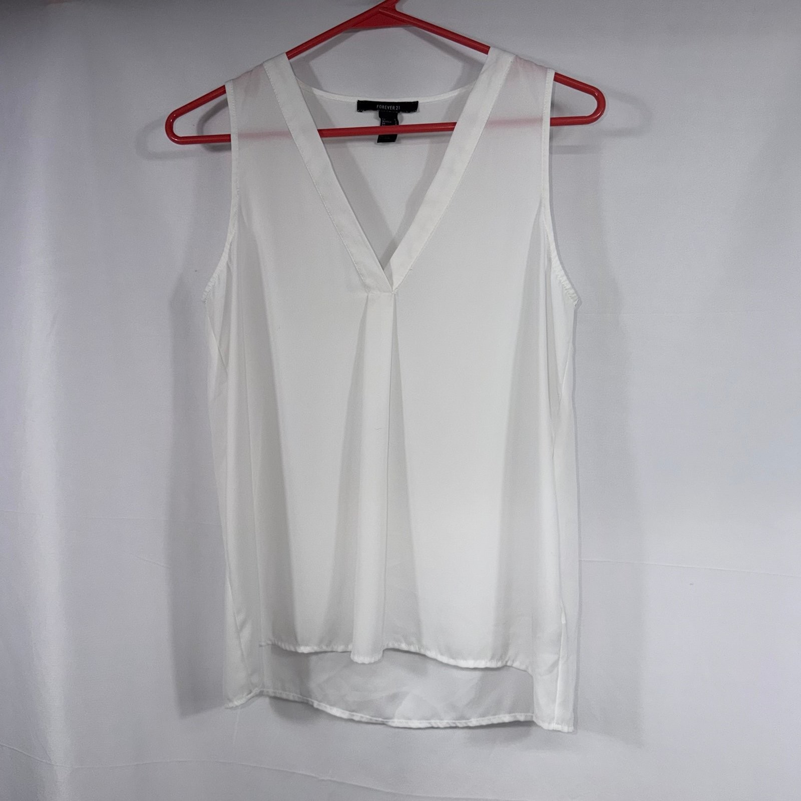 Forever 21 White Sleeveless V-Neck High Low Blouse Size Small