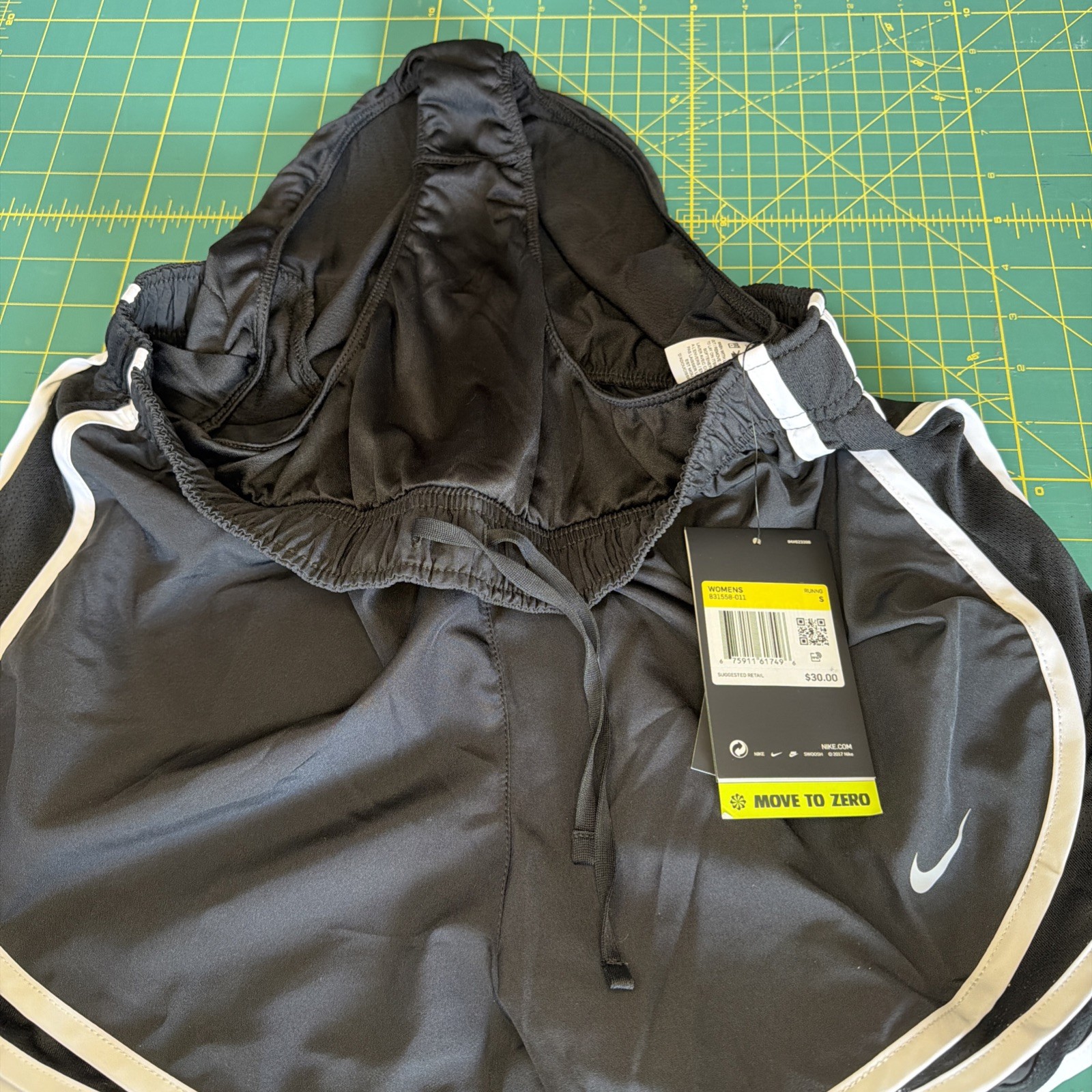NWT Nike Tempo Women’s Brief-Lined Running Shorts Black Size Small 831558-014