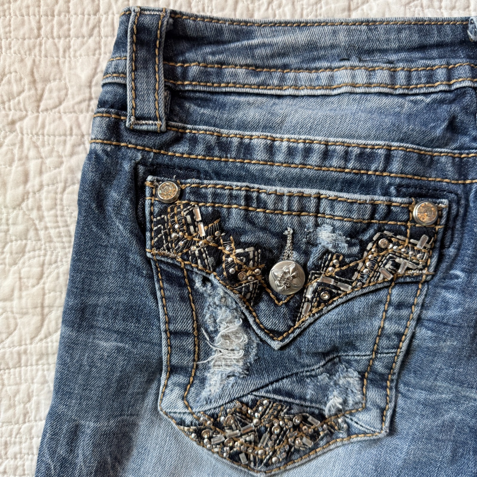 Miss Me Signature Skinny Medium Wash Mid Rise Jeans Embroidered Rhinestone Sz 29