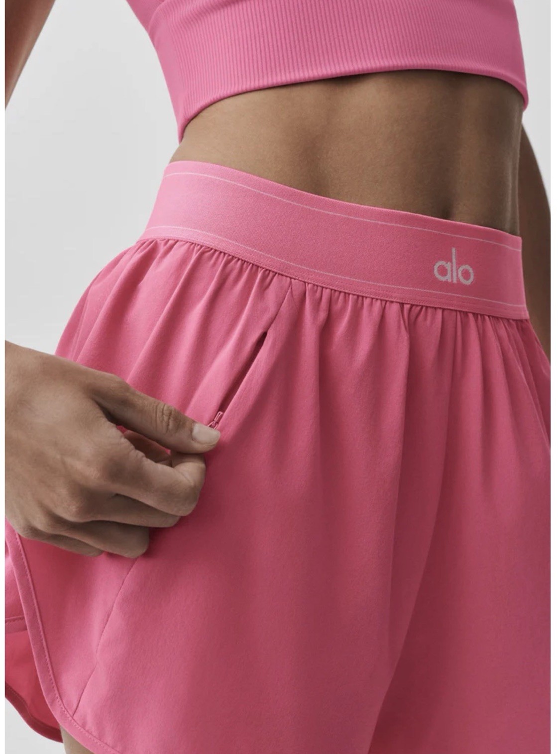 Alo Women’s Pink Solid Athletic Activewear Shorts w/ Pockets, Blended Fabric S