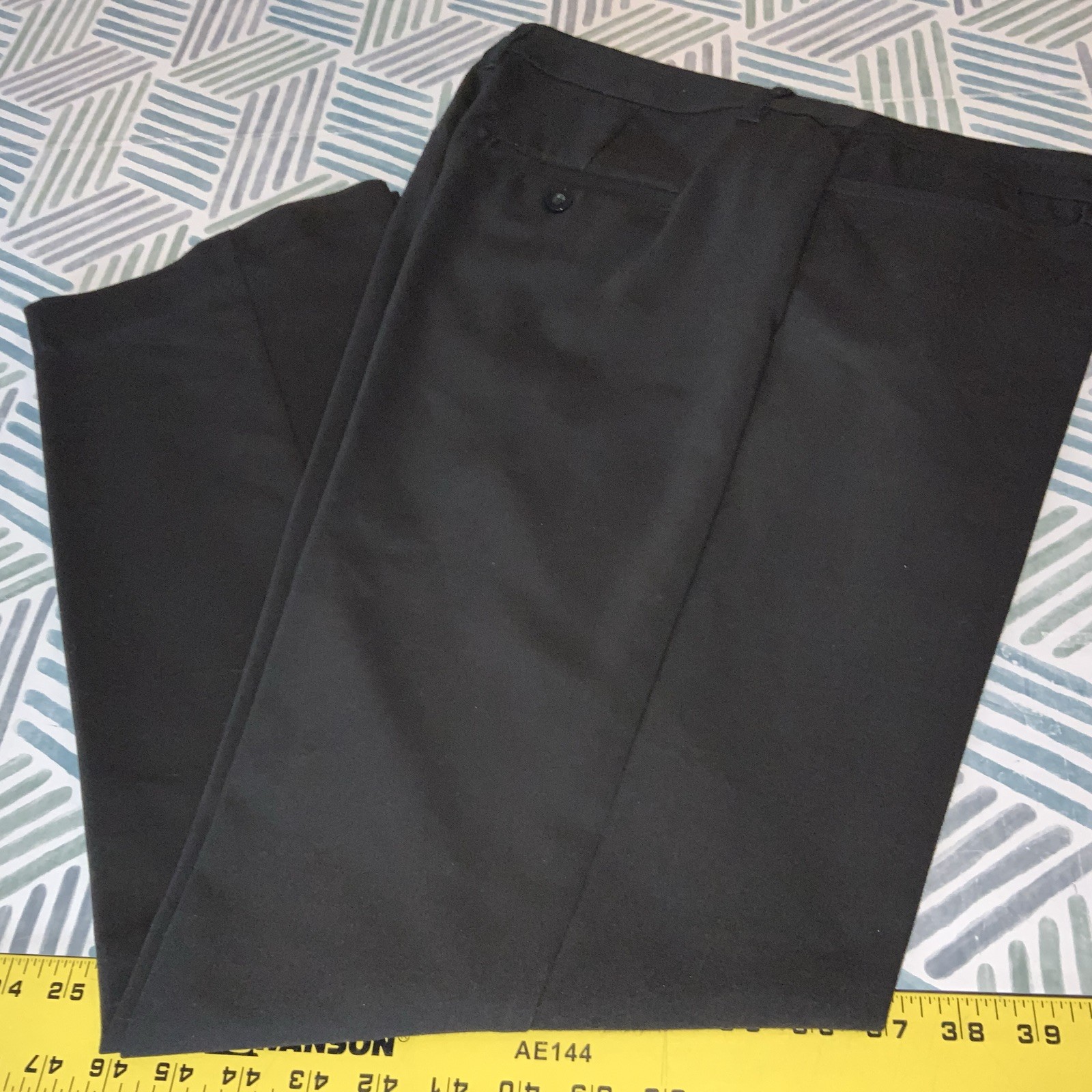 CHRISTOPHER & BANKS Black Dress Womens Slacks 4 Pocket Size 12 32 X 30.5 Inches