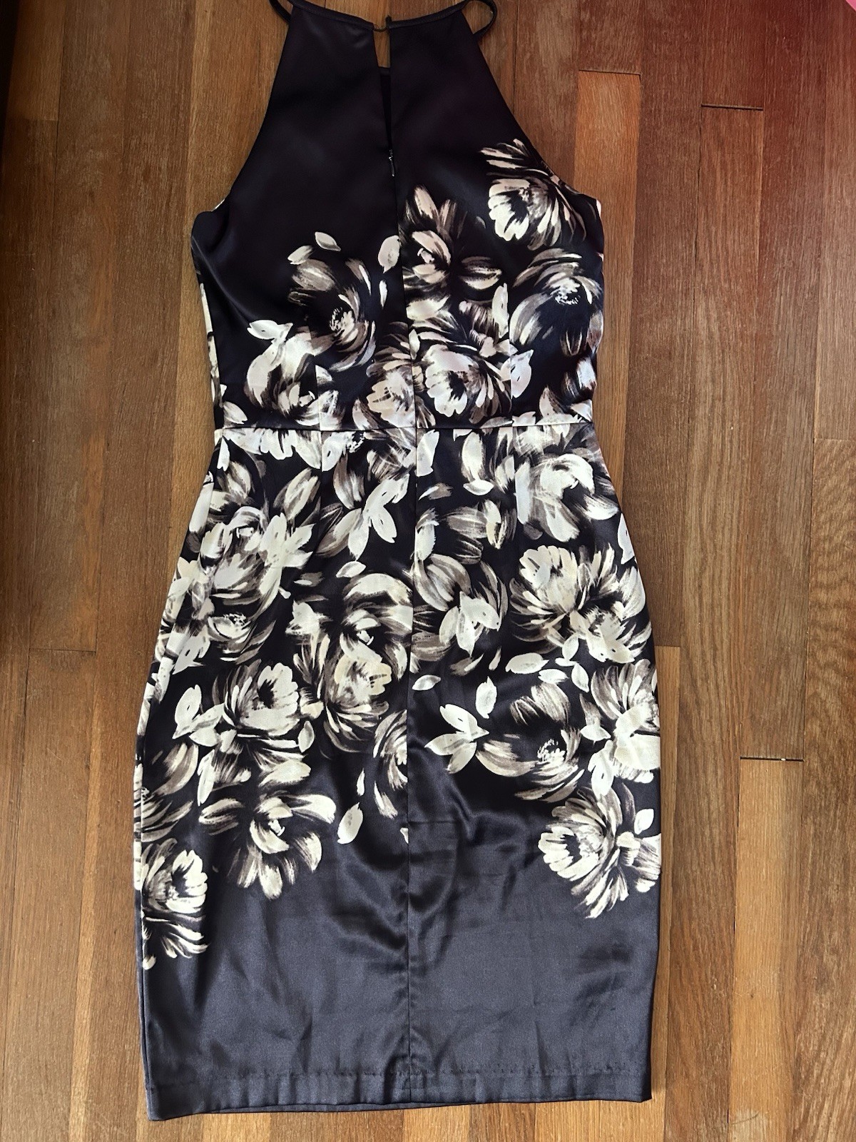 Stunning Silky Women’s Sleeveless Floral halter Dress London Times Size 2, *FLAW
