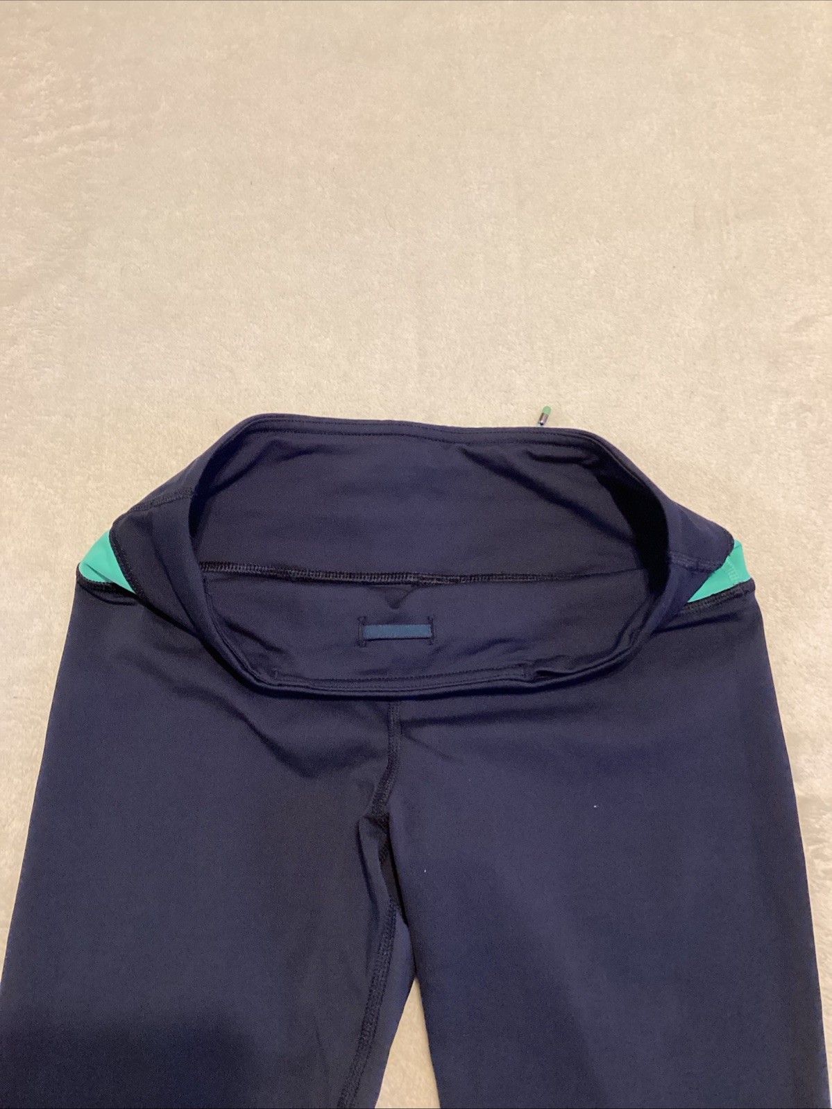 Lululemon Run Inspire Crop II Size 4 Black Tonka Stripe Clear Mint Y2K