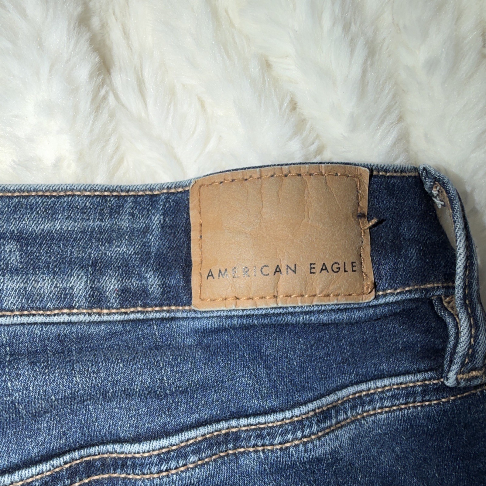 American Eagle Women’s Blue Medium Wash Skinny Jeans 5-Pocket Denim Pockets Sz 4