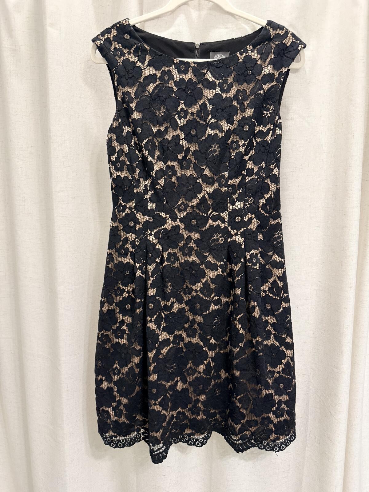 Vince Camuto Size 8 Black Lace Overlay Dress with Pockets