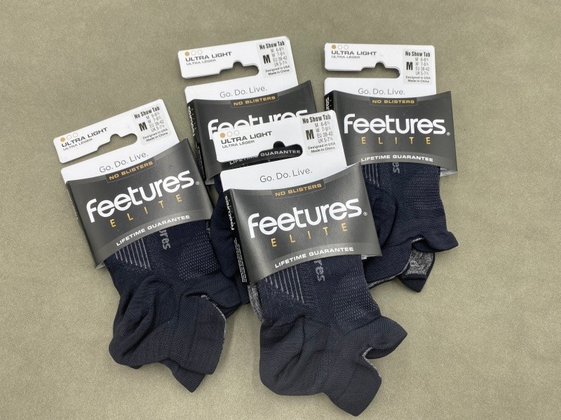 4 Pack Women’s Size M Feetures Performance Lightweight Elite No Show Socks