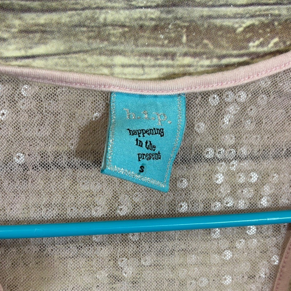 h.i.p. Shimmering Pink Sequin Top S Small Happening in the Present