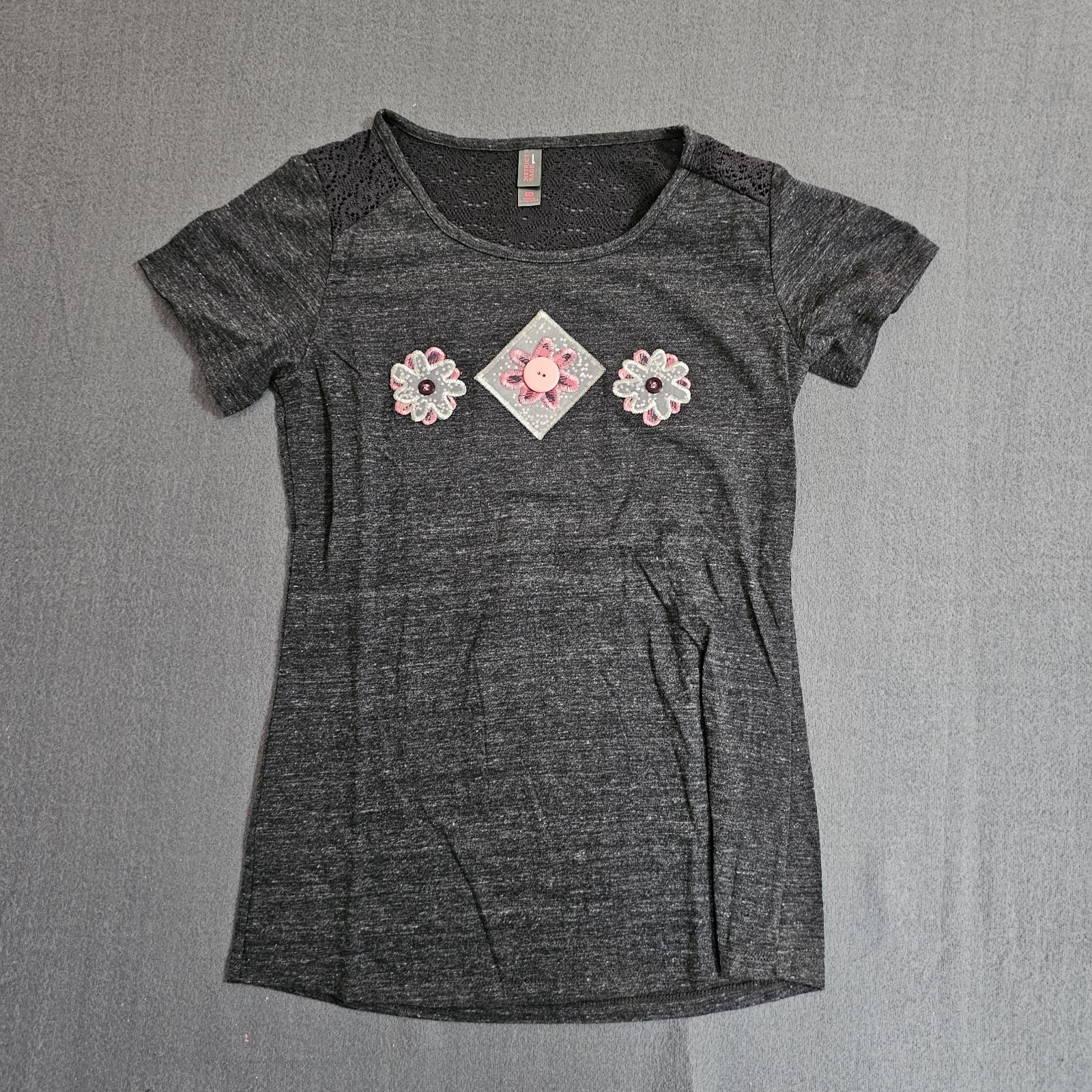 Nwot District Made XS Black Flower Embrodered Womens shirt