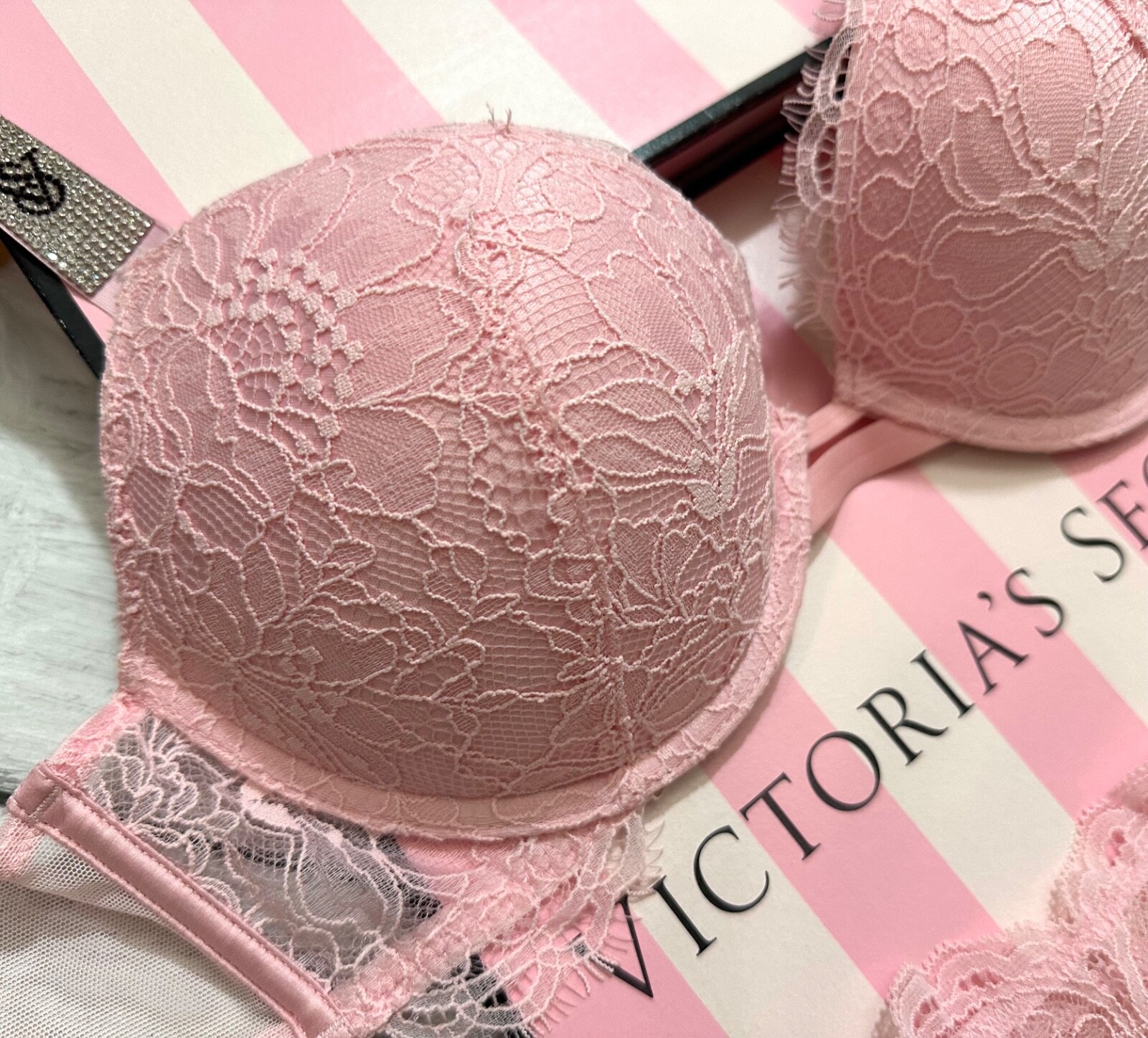 Victoria’s Secret Shine Strap Lace Push-Up Bra Thong Set Pretty Blossom