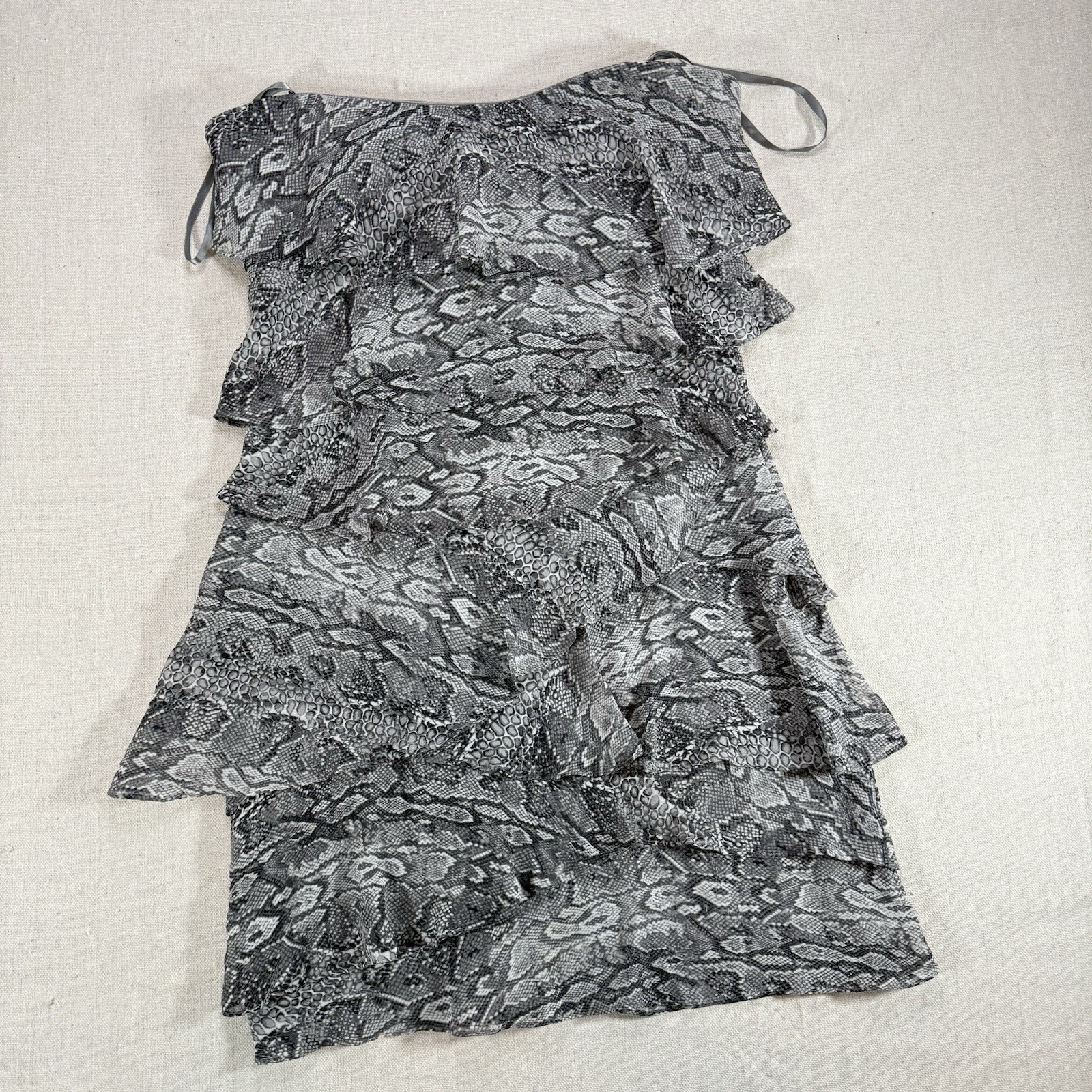 BCBGMAXAZRIA Dress Size 6 Snake Print Strapless Ruffle Cocktail Party Mini