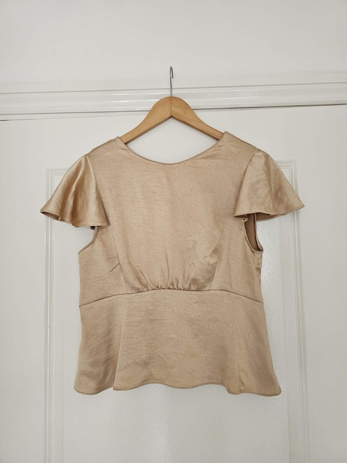 River island,woman’s gold satin back tie party summer,holiday top Size 10.
