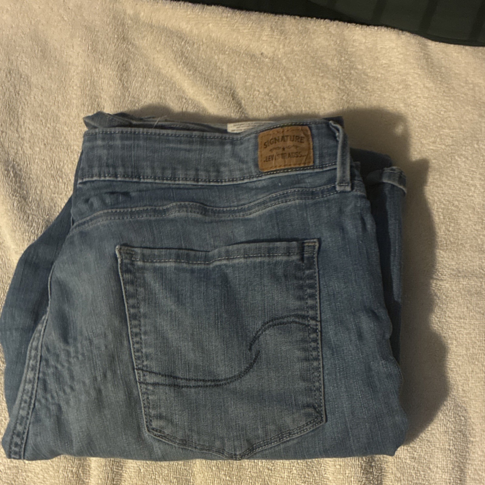 Signature by Levi Strauss & Co. Women’s Light Wash Skinny Jeans Stretch 10