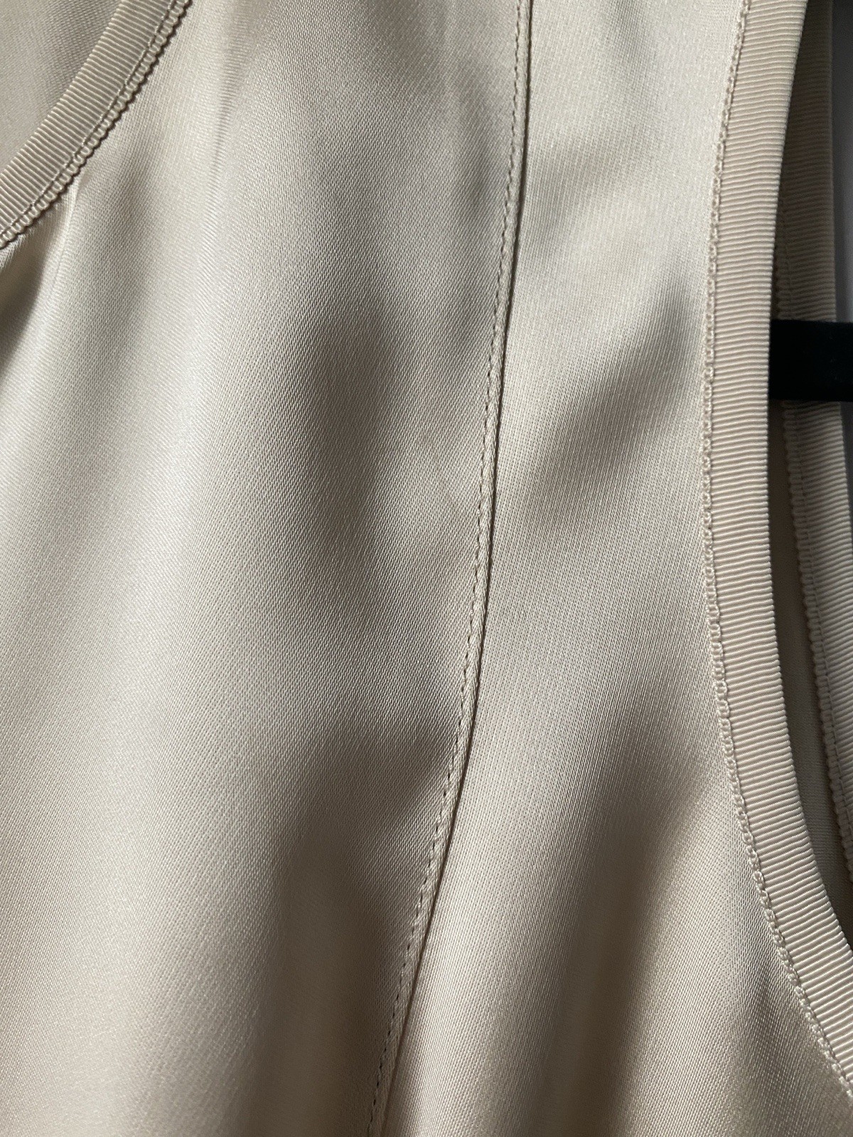 Calvin Klein 2005 Women’s Cream Satin Zip-Front Sleeveless Vest Size 8