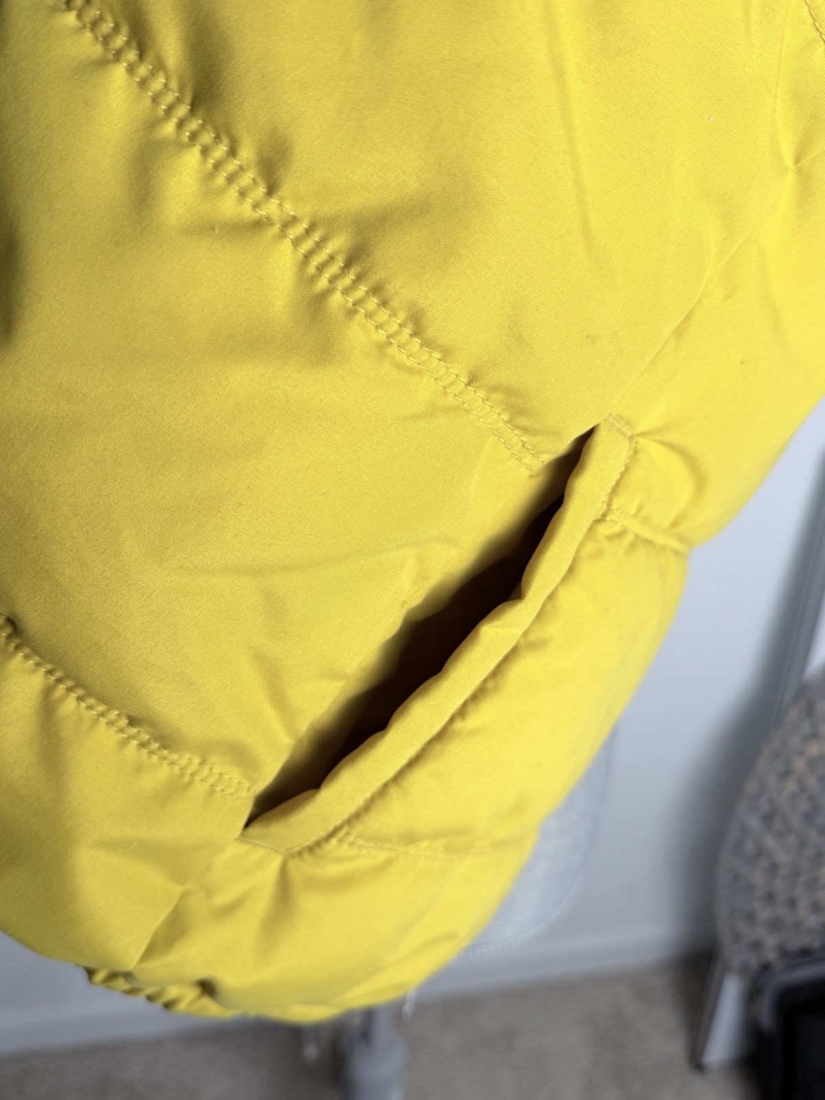 OLD NAVY Frost Free Puffer Vest Yellow Size XL Women’s Fleece Lined Jacket