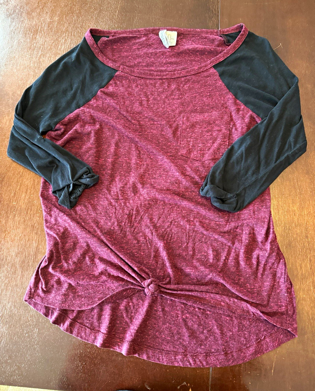 H&M Divided Burgundy/Black Colorblock Raglan 3/4 Sleeve Twist Front Tee M
