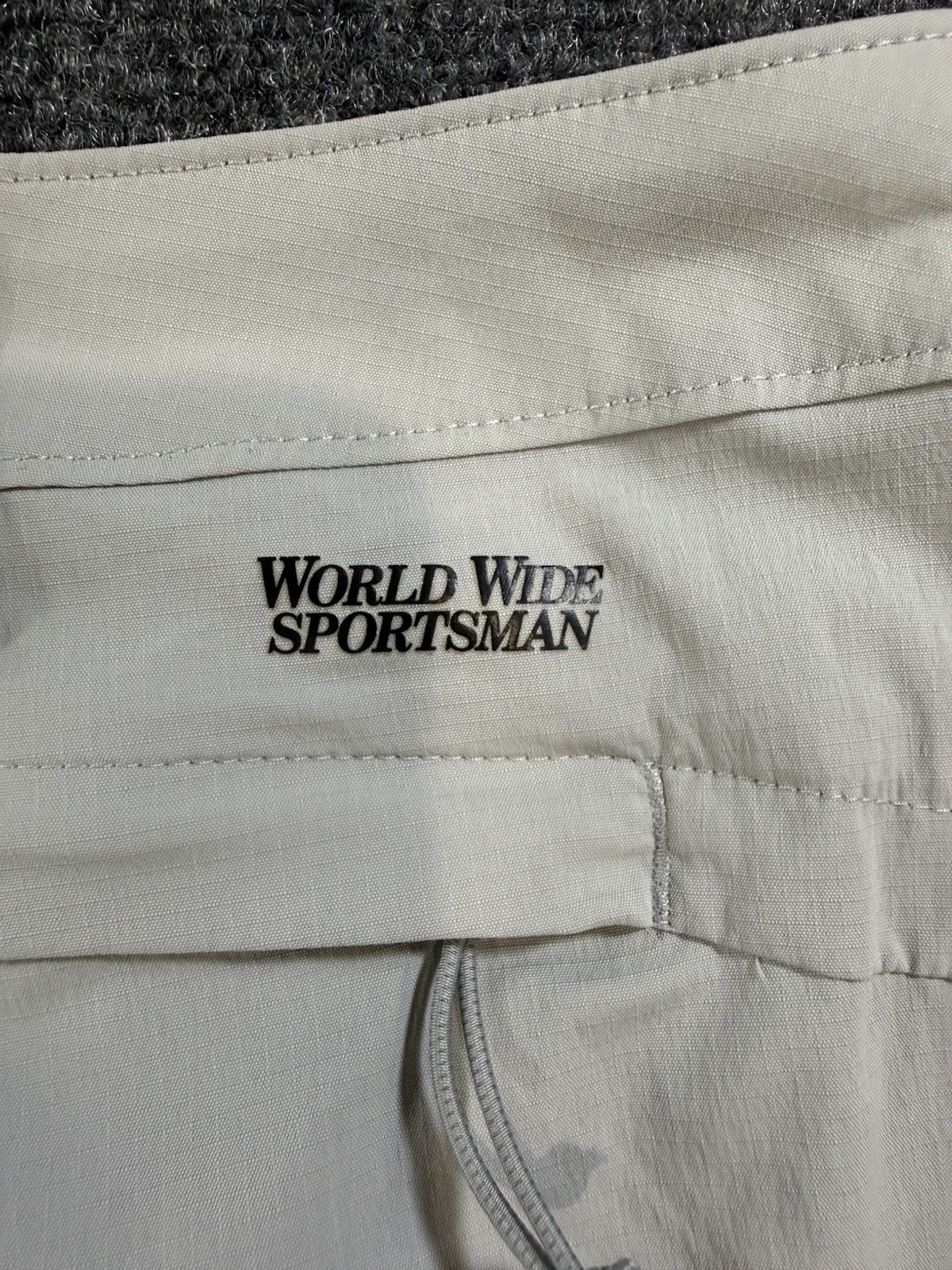 WorldWide Sportsman Women’s Shorts 20W Beige Cargo Pockets Stretch Nylon Spandex