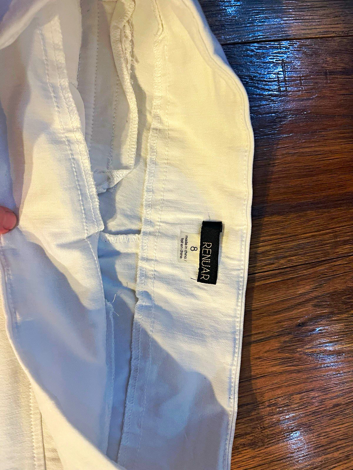 Renuar Women’s White Solid Flat Front Regular Fit Pants Size 8
