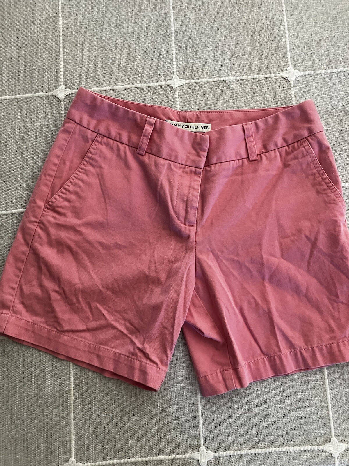 Tommy Hilfiger Women’s Shorts Pink Size 4 Inseam 6 1/2 Inches