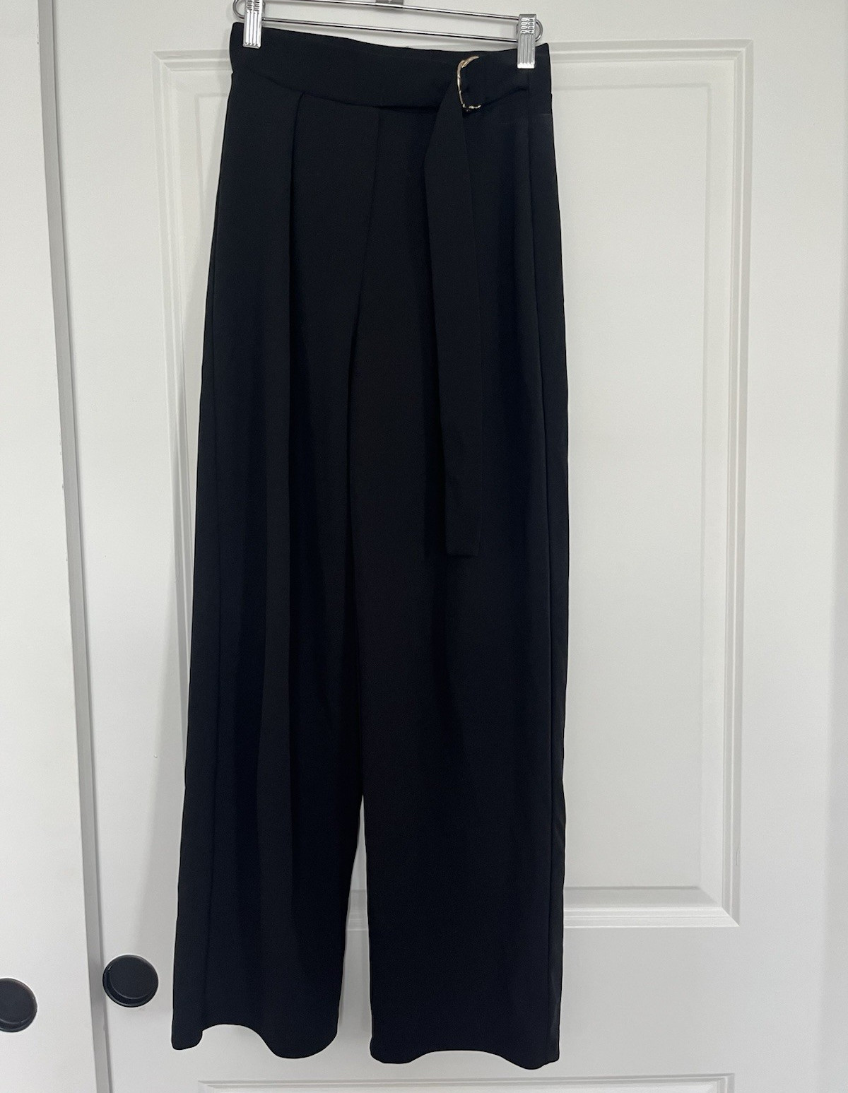 H&M Women’s Black Pleated Wide-Leg Dress Pants Polyester Buckle Accent XS