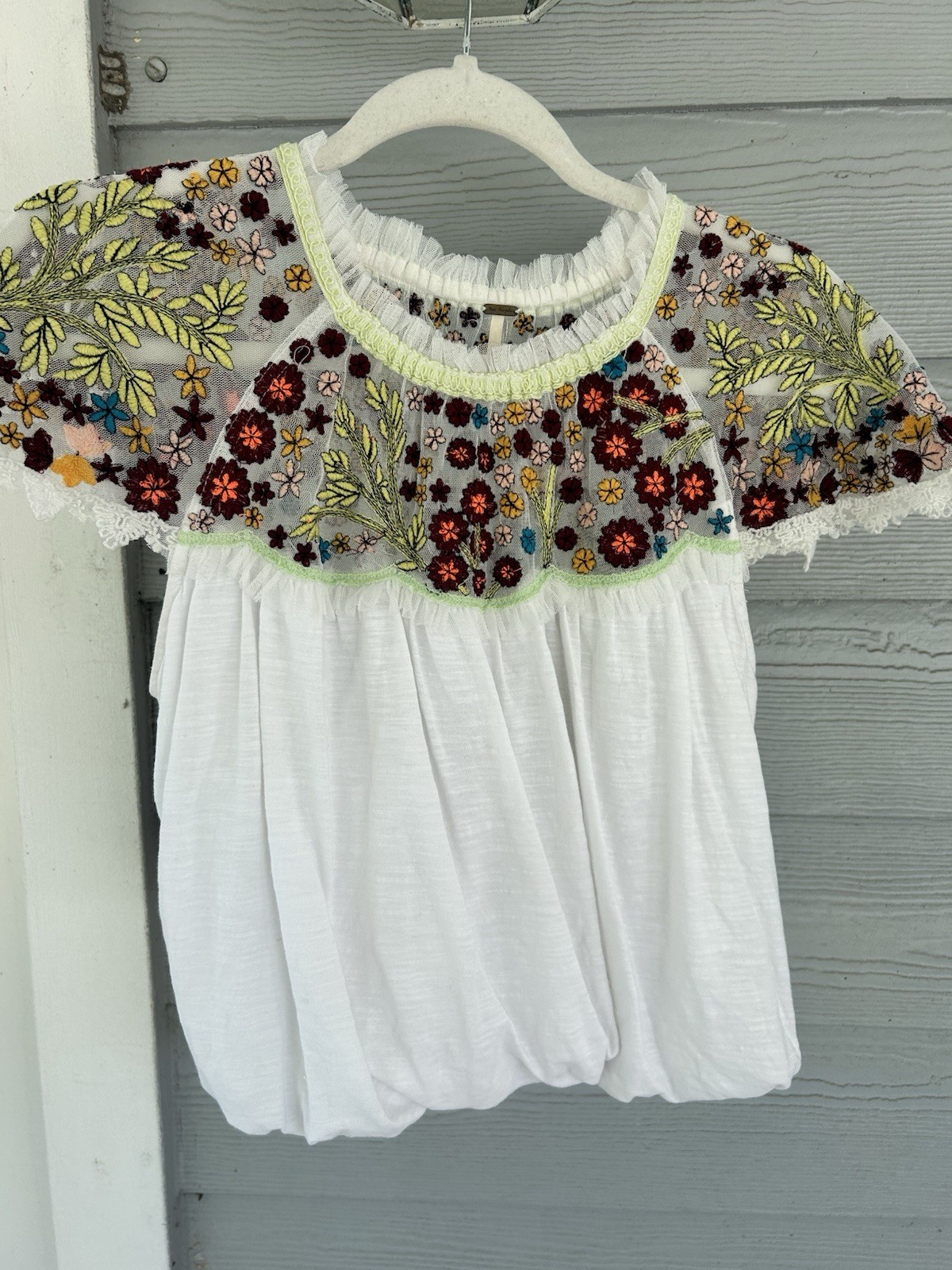 Free People XS Boho Embroidered Floral Mesh Bubble Hem Peasant Top White