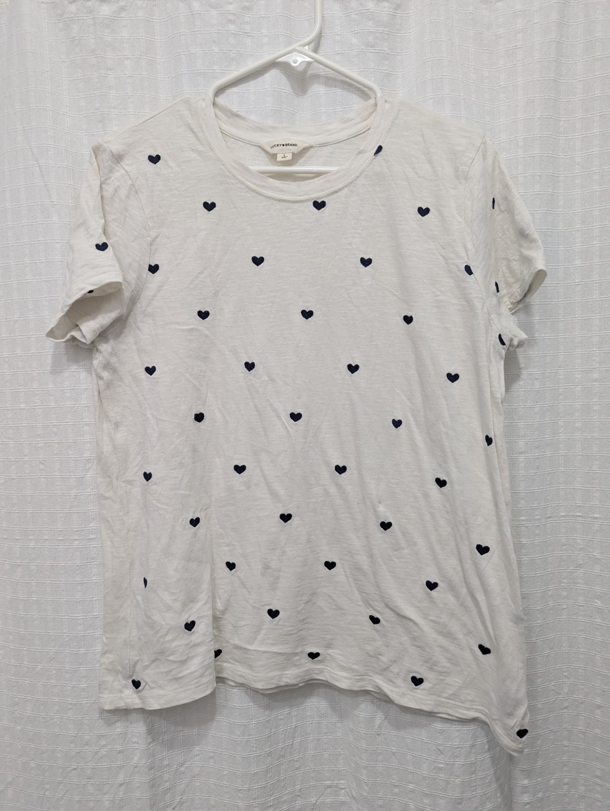 Lucky Brand White T-shirt With Embroidered Dark Blue Hearts Woman’s Large