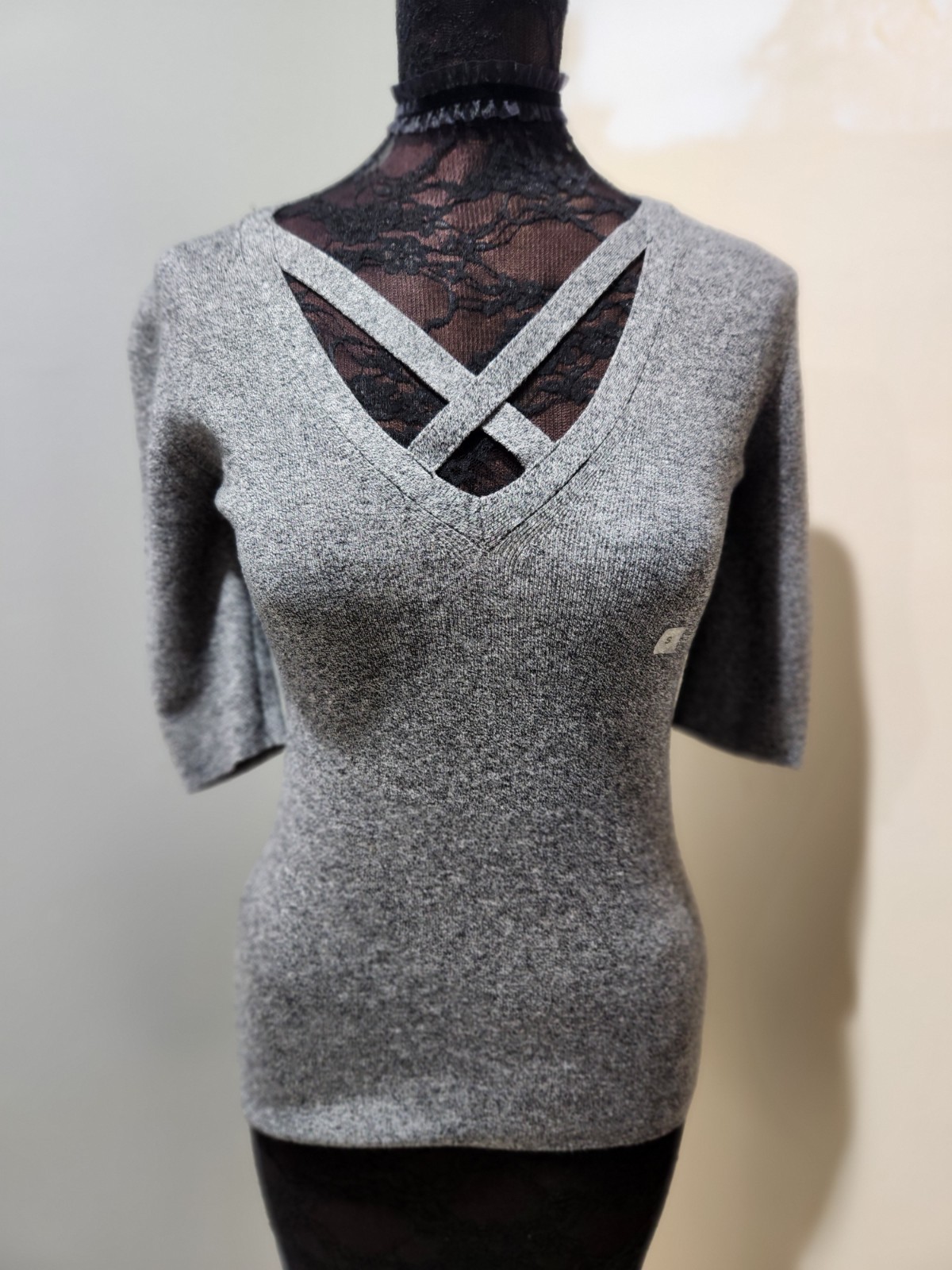 NWT EXPRESS Black White / Heather Gray Sweater Criss Cross Front Size Small