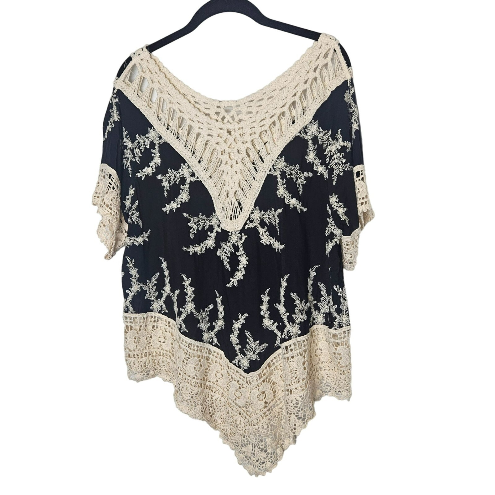 Solitaire Womens Black Cream Crochet Lace Blouse Rayon Cotton Hand Wash Only M