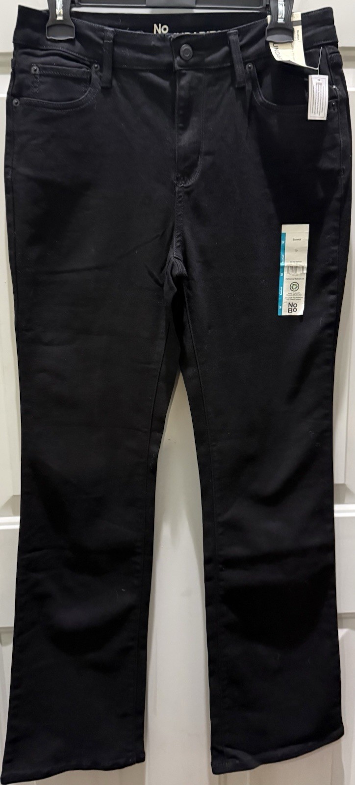 New!No Boundaries Mid Rise Black Stretch Bootcut Jeans. Size 10. Super Cute!