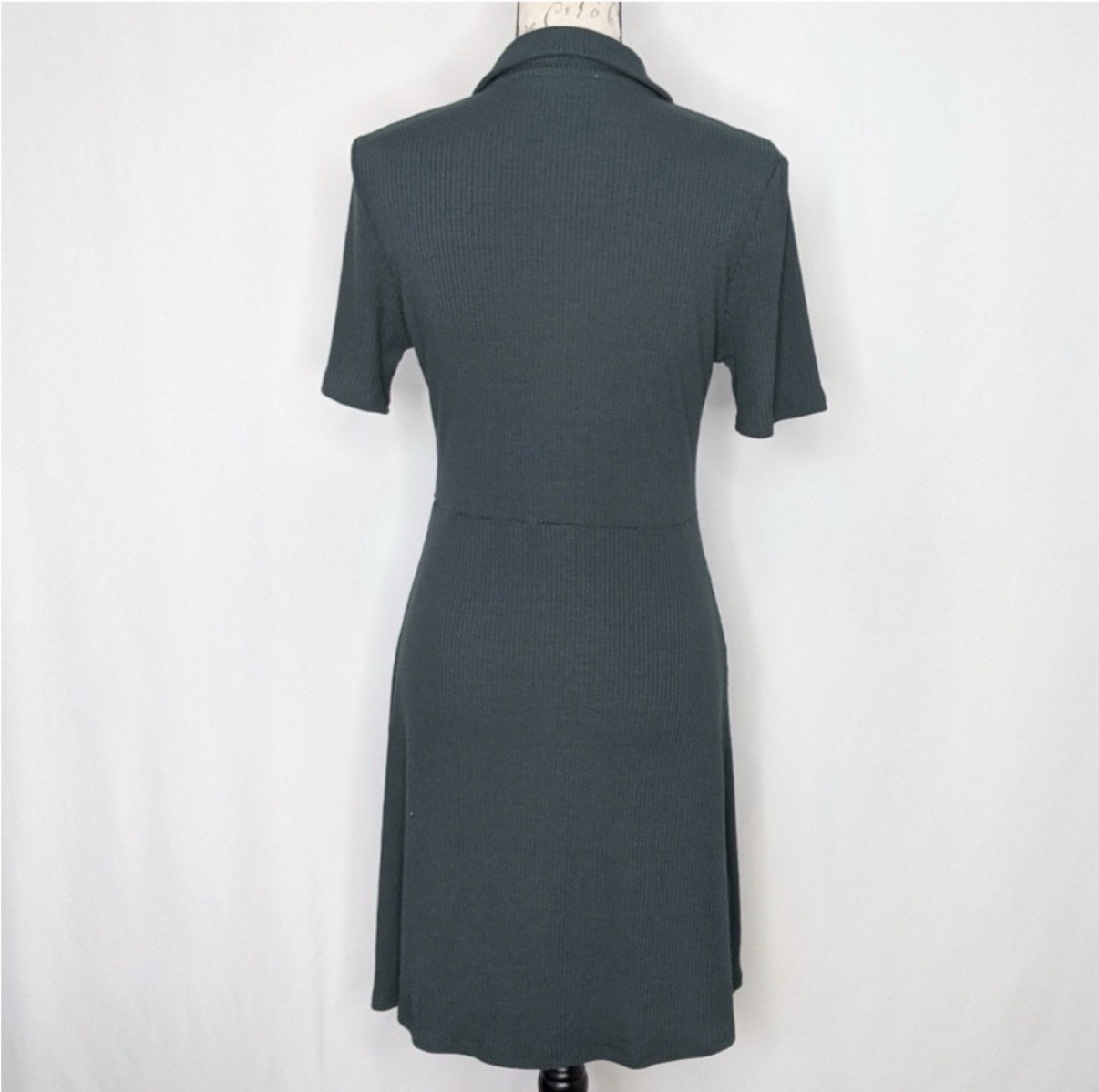 NWT GB Ribbed Full Button Down Green Girls Dress Size Small Collard Stretchy