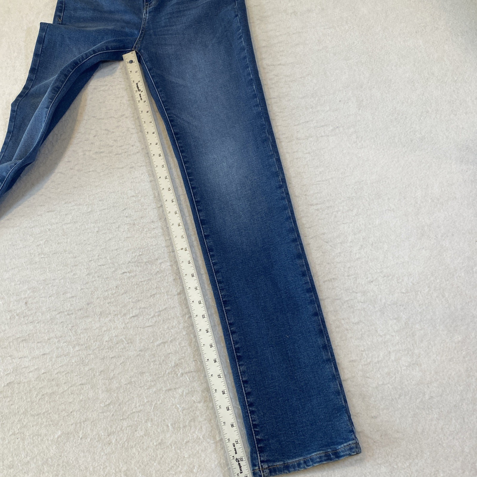 a.n.a a new approach High Rise Straight Leg Denim Jeans – Women’s Size 4T
